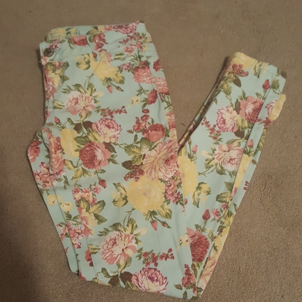 RUE21 size 5/6 floral jeggings
